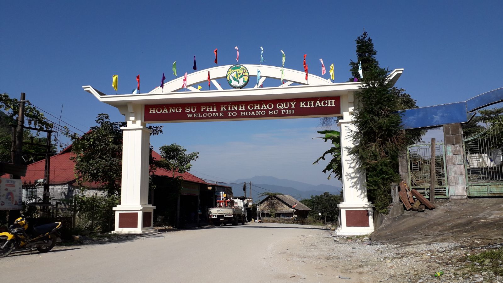 Hoang Su Phi welcome gate
